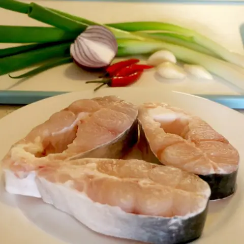 Hướng Dẫn Chi Tiết Cách Nấu Lẩu Cá Bông Lau Chuẩn Vị Gia Đình