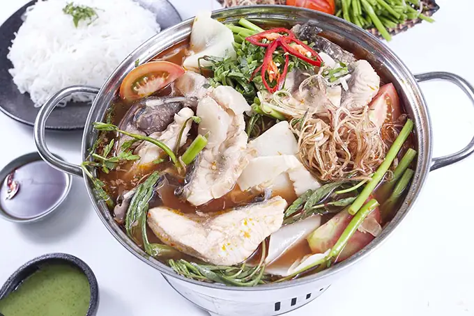 Cách Nấu Lẩu Cá Bớp Lá Giang Thơm Ngon Đậm Đà Chuẩn Vị