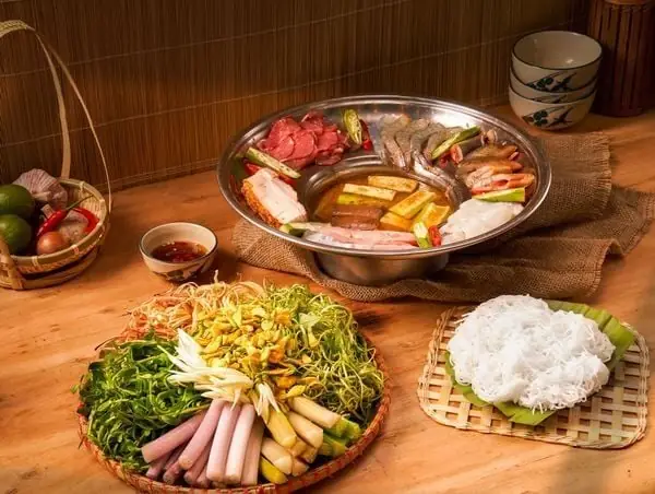 Cách Nấu Lẩu Cá Linh Bông Điên Điển Ngon Chuẩn Vị Miền Tây