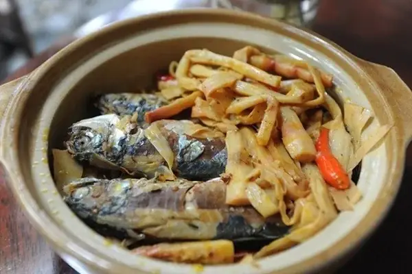 Hướng Dẫn Chi Tiết Cách Nấu Lẩu Cá Nục Ngon Tại Nhà