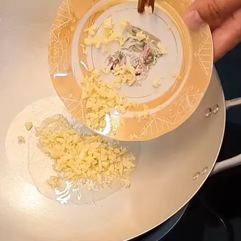 Bí Quyết Nấu Lẩu Cá Tra Chua Cay Đậm Đà Chuẩn Vị Gia Đình