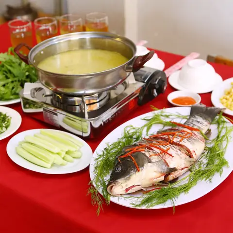 Cách Nấu Lẩu Cá Trắm Giòn Ngon Chuẩn Vị Tại Nhà Cách Nấu Lẩu Cá Trắm Giòn Ngon Chuẩn Vị Tại Nhà