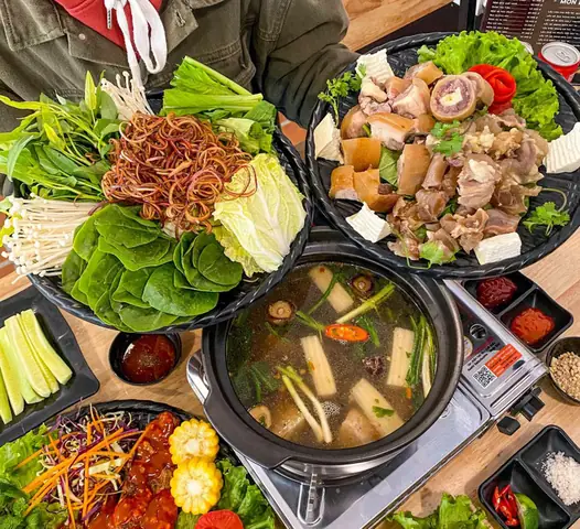 Cách Nấu Lẩu Chân Đuôi Bò Thơm Ngon Chuẩn Vị Tại Nhà Cách Nấu Lẩu Chân Đuôi Bò Thơm Ngon Chuẩn Vị Tại Nhà
