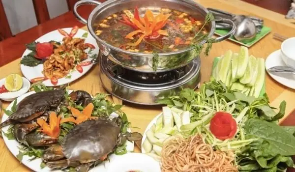 Hướng Dẫn Nấu Lẩu Cua Cá Mòi Ngon Đậm Đà Chuẩn Vị