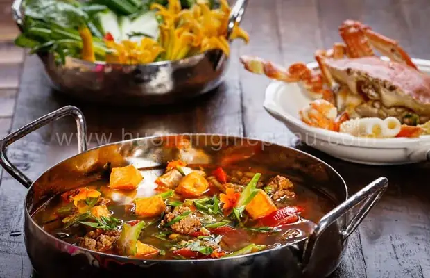 Cách Nấu Lẩu Cua Hải Sản Chuẩn Vị, Đậm Đà Như Nhà Hàng