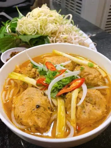 Cách Nấu Lẩu Cua Huế Chuẩn Vị Tại Nhà Đơn Giản Nhất