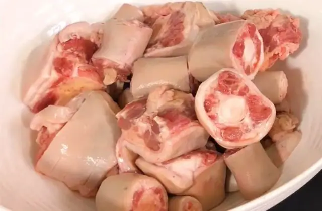 Hướng Dẫn Chi Tiết Cách Nấu Lẩu Đuôi Bò Hà Nội Thơm Ngon