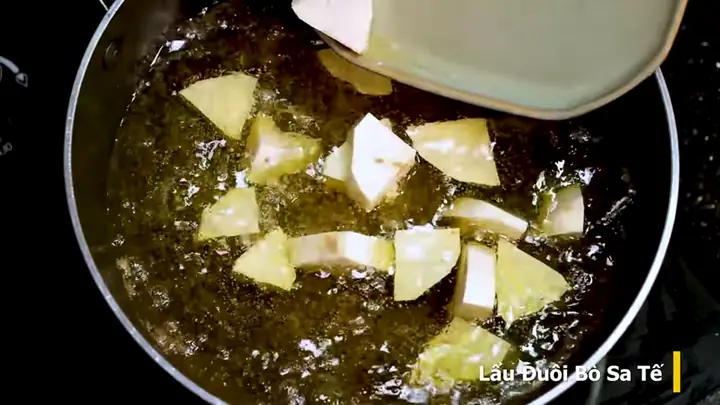 Cách Nấu Lẩu Đuôi Bò Sa Tế Thơm Ngon, Đậm Đà Chuẩn Vị Cách Nấu Lẩu Đuôi Bò Sa Tế Thơm Ngon, Đậm Đà Chuẩn Vị