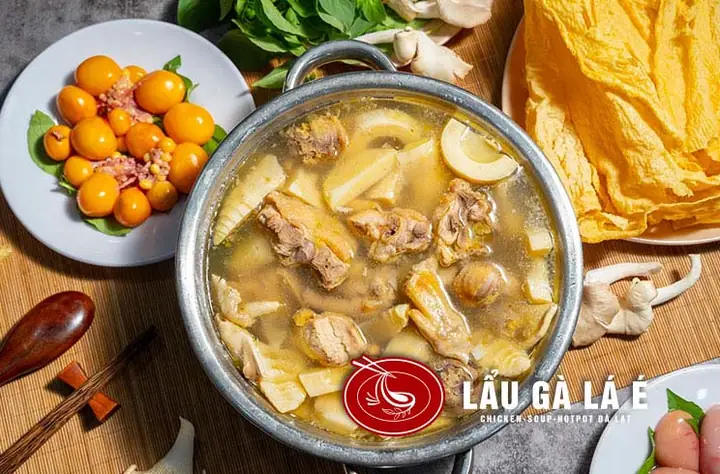 Cách nấu lẩu gà bia ngon đậm đà, dễ làm ngay tại nhà Cách nấu lẩu gà bia ngon đậm đà, dễ làm ngay tại nhà