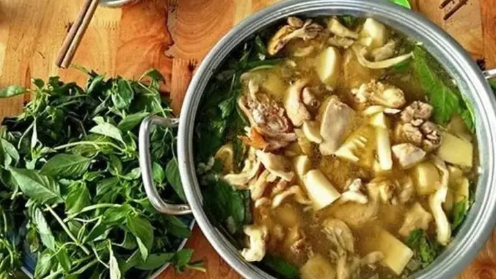 Cách Nấu Lẩu Gà Lá É Tao Ngộ Chuẩn Vị Thơm Ngon Tại Nhà