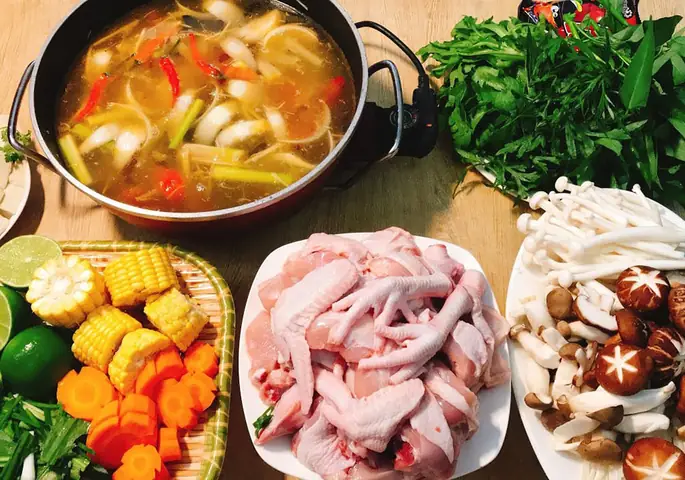 Cách nấu lẩu gà ngải cứu đậm đà, bổ dưỡng chuẩn vị tại nhà