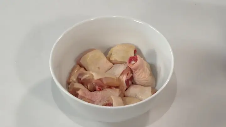 Nấu Lẩu Gà Nòi Ngon Tại Nhà: Hướng Dẫn Từng Bước Từ A-Z Nấu Lẩu Gà Nòi Ngon Tại Nhà: Hướng Dẫn Từng Bước Từ A-Z