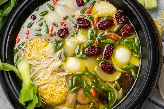 cách nấu lẩu gà ớt hiểm