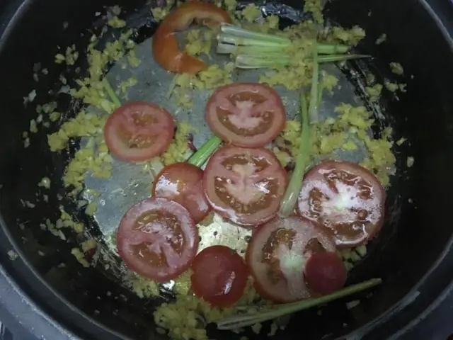 Hướng Dẫn Cách Nấu Lẩu Gà Thái Chua Cay Chuẩn Vị Tại Nhà