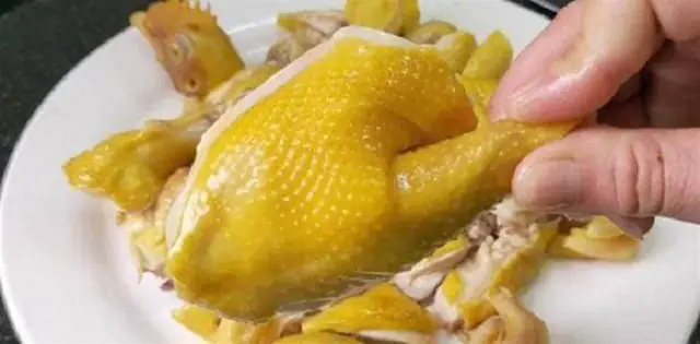 Lưu ý khi nấu lẩu gà tiềm thuốc bắc