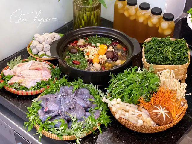 cách nấu lẩu gà ác tiềm thuốc bắc