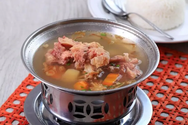 Cách Nấu Lẩu Lưỡi Bò Thơm Ngon, Đậm Đà Chuẩn Vị Gia Đình