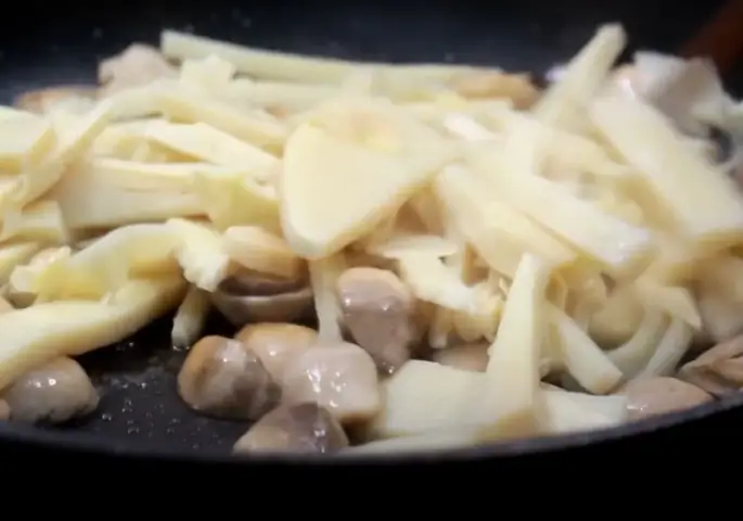 Cách Nấu Lẩu Măng Chay Thơm Ngon, Đậm Đà Chuẩn Vị Cách Nấu Lẩu Măng Chay Thơm Ngon, Đậm Đà Chuẩn Vị