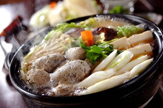 Cách Nấu Lẩu Nấm Cá Viên Thơm Ngon, Đơn Giản Tại Nhà