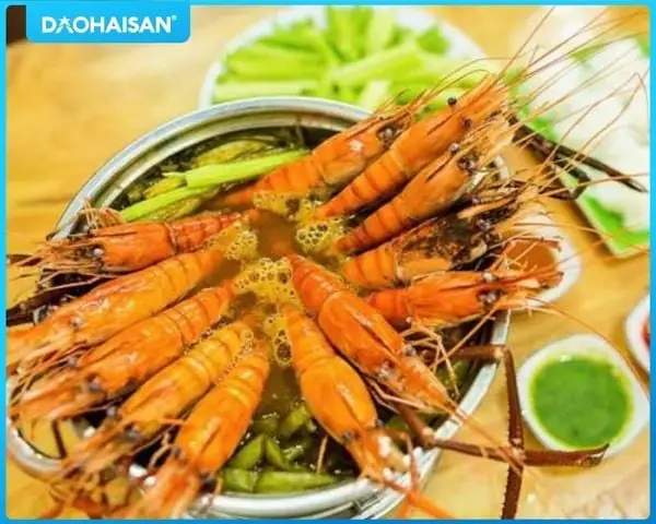 Cách Nấu Lẩu Tôm Càng Xanh Chua Cay Thơm Ngon Chuẩn Vị