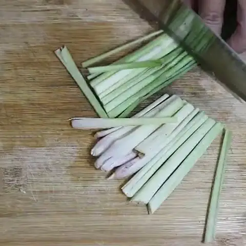 Cách nấu lẩu trâu hầm sả thơm lừng, bổ dưỡng tại gia