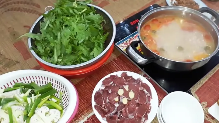 Cách nấu lẩu trâu hầm sả thơm lừng, bổ dưỡng tại gia