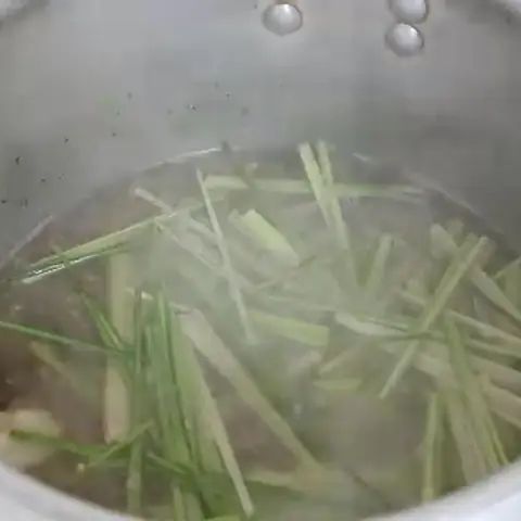 Cách nấu lẩu trâu hầm sả thơm lừng, bổ dưỡng tại gia