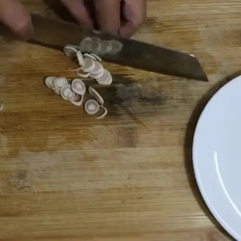 Cách nấu lẩu trâu hầm sả thơm lừng, bổ dưỡng tại gia