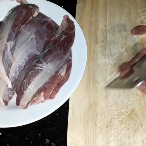 Cách nấu lẩu trâu hầm sả thơm lừng, bổ dưỡng tại gia