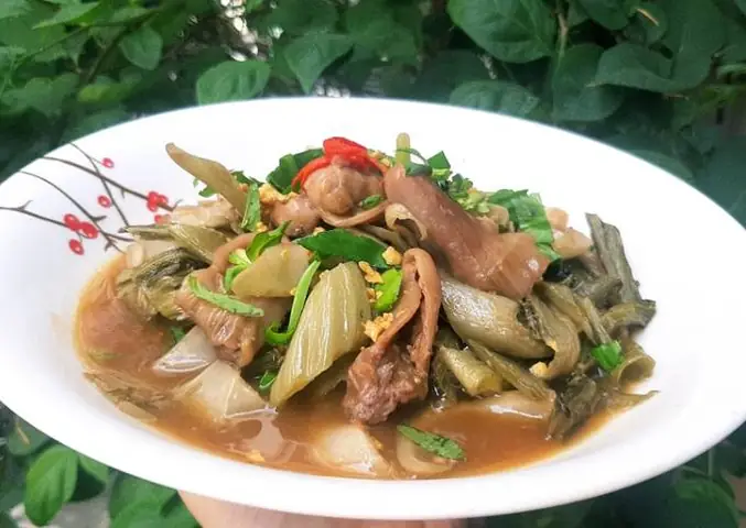 Hướng Dẫn Chi Tiết Cách Nấu Lòng Cá Trắm Tại Nhà