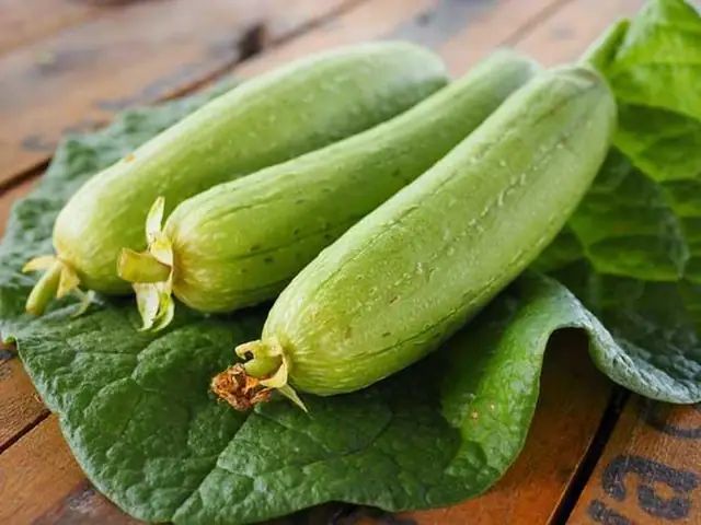 Hướng dẫn chi tiết cách nấu lòng gà xào mướp ngon tại nhà