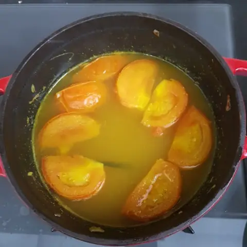 Cách Nấu Lươn Cuốn Thịt Om Chuối Đậu Ngon Đậm Vị