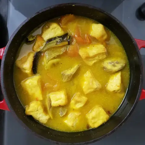 Cách Nấu Lươn Cuốn Thịt Om Chuối Đậu Ngon Đậm Vị