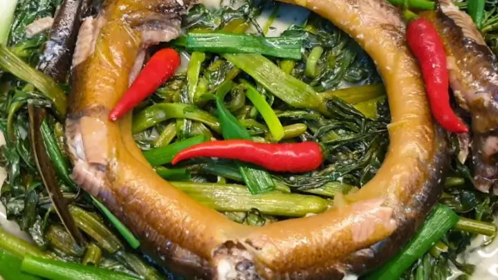 Hướng Dẫn Chi Tiết Cách Nấu Lươn Um Rau Ngổ Chuẩn Vị Tại Nhà