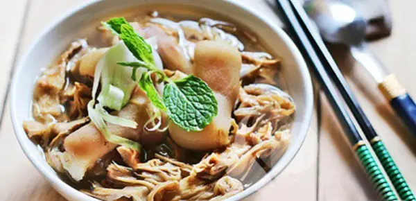 Cách nấu măng khô xương, giò heo