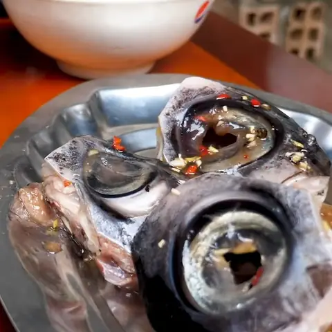 Cách Nấu Mắt Cá Ngừ Đại Dương Tiềm Thuốc Bắc Thơm Ngon, Bổ Dưỡng