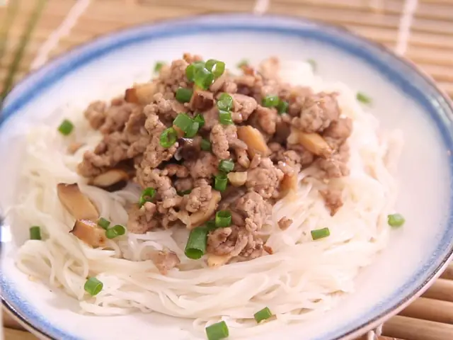 Cách Nấu Mì Chũ Ngon Chuẩn Vị Bắc Giang Tại Nhà