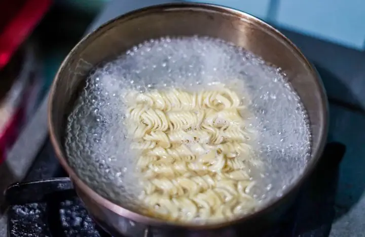 cách nấu mì chua cay