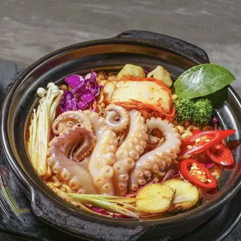 Cách Nấu Mì Hải Sản Ngon Chuẩn Vị Tại Nhà: Hướng Dẫn Chi Tiết Cách Nấu Mì Hải Sản Ngon Chuẩn Vị Tại Nhà: Hướng Dẫn Chi Tiết