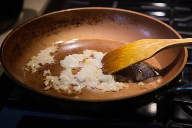 Hướng Dẫn Chi Tiết Cách Nấu Mì Nưa Ngon Tại Nhà