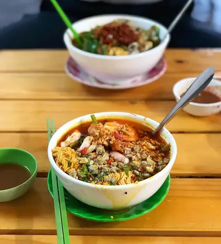 Cách Nấu Mì Ốc Hến Bạch Tuộc Thơm Ngon Chuẩn Vị Tại Nhà