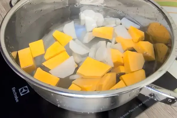 cách nấu mì quảng chay