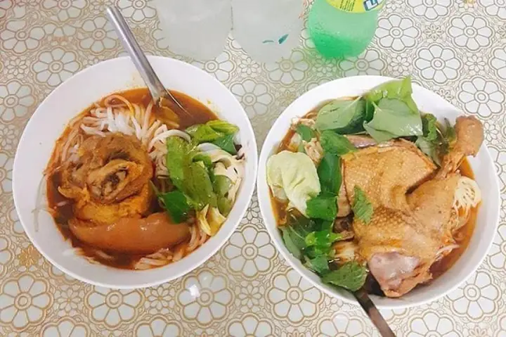 Cách Nấu Mì Quảng Giò Heo Ngon Đậm Đà Chuẩn Vị Gia Truyền
