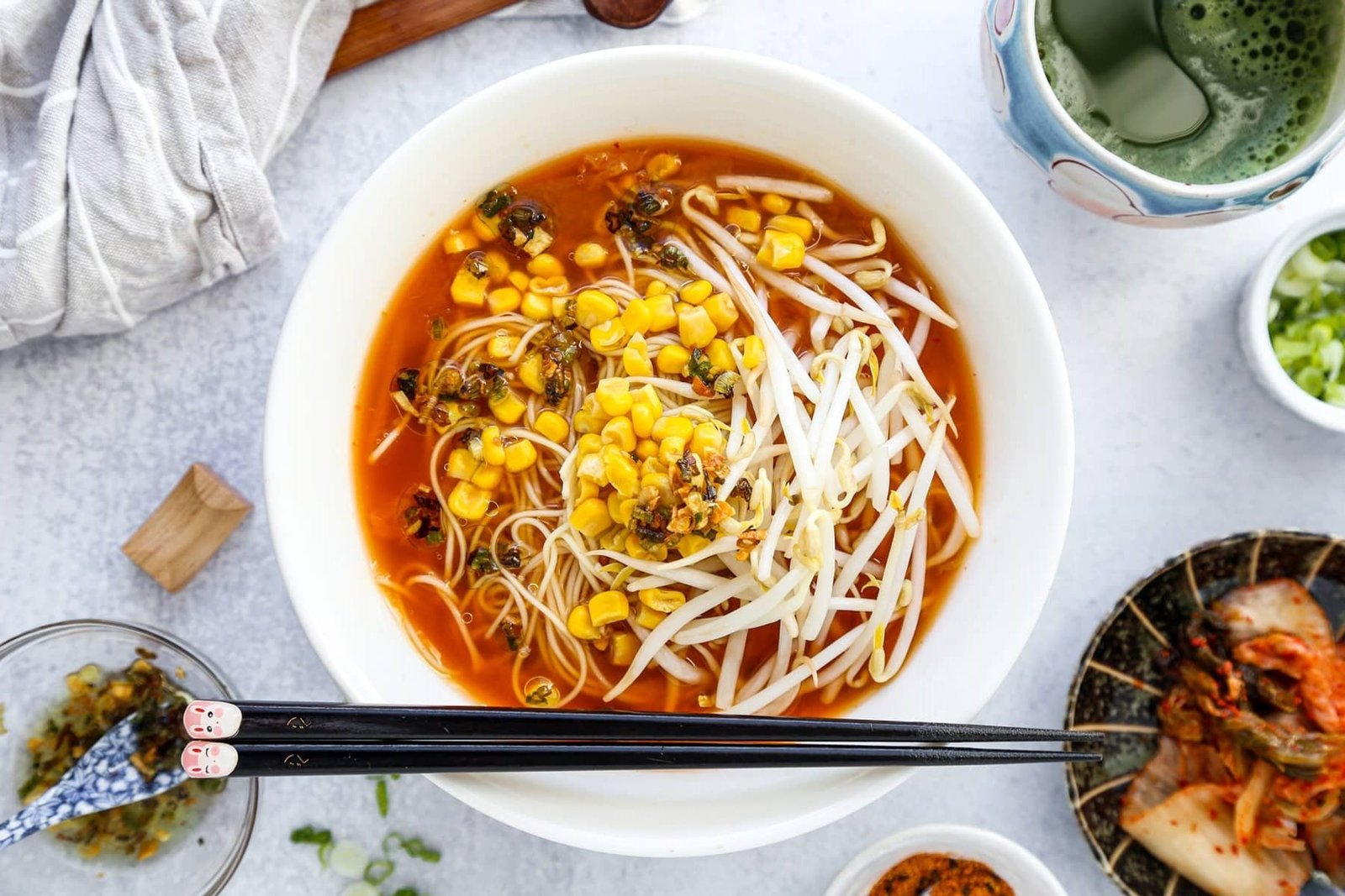 cách nấu mì ramen đơn giản với Miso Kim Chi Ramen