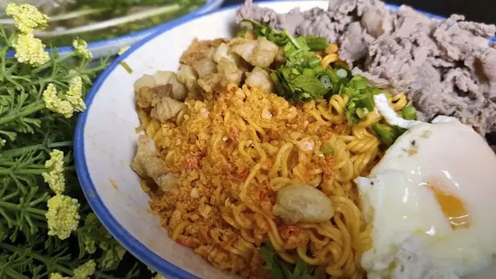 Hướng Dẫn Chi Tiết Cách Nấu Mì Tôm Trộn Đậm Đà Chuẩn Vị