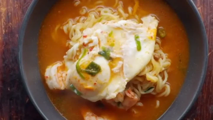 cách nấu mì tôm trứng