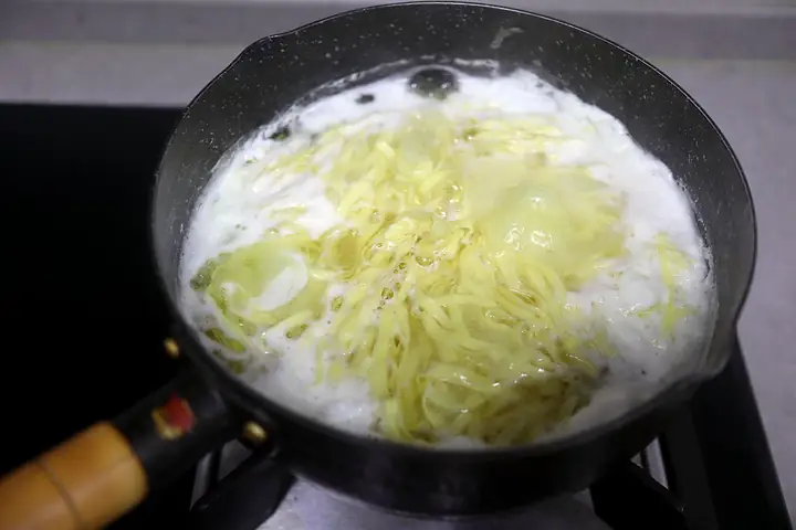 Cách Nấu Mì Tôm Trứng Rau Cải Đơn Giản, Thơm Ngon Tại Nhà