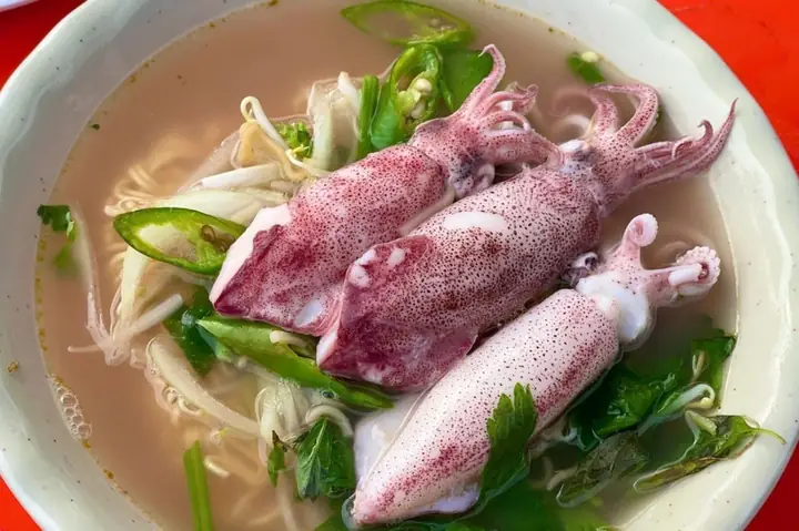 Cách Nấu Mì Với Mực Thơm Ngon, Đậm Đà Hương Vị Biển Cả