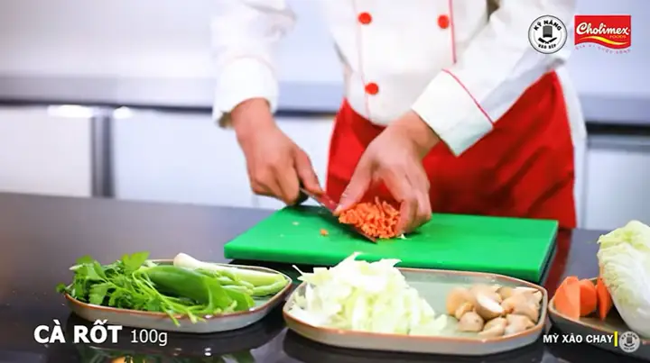 Hướng Dẫn Chi Tiết Cách Nấu Mì Xào Chay Thơm Ngon Tại Nhà