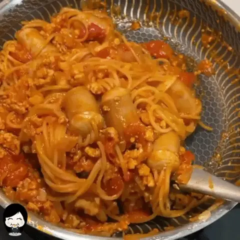 Cách Nấu Mì Xúc Xích Ý Đậm Đà, Chuẩn Vị Tại Gia Đình Cách Nấu Mì Xúc Xích Ý Đậm Đà, Chuẩn Vị Tại Gia Đình